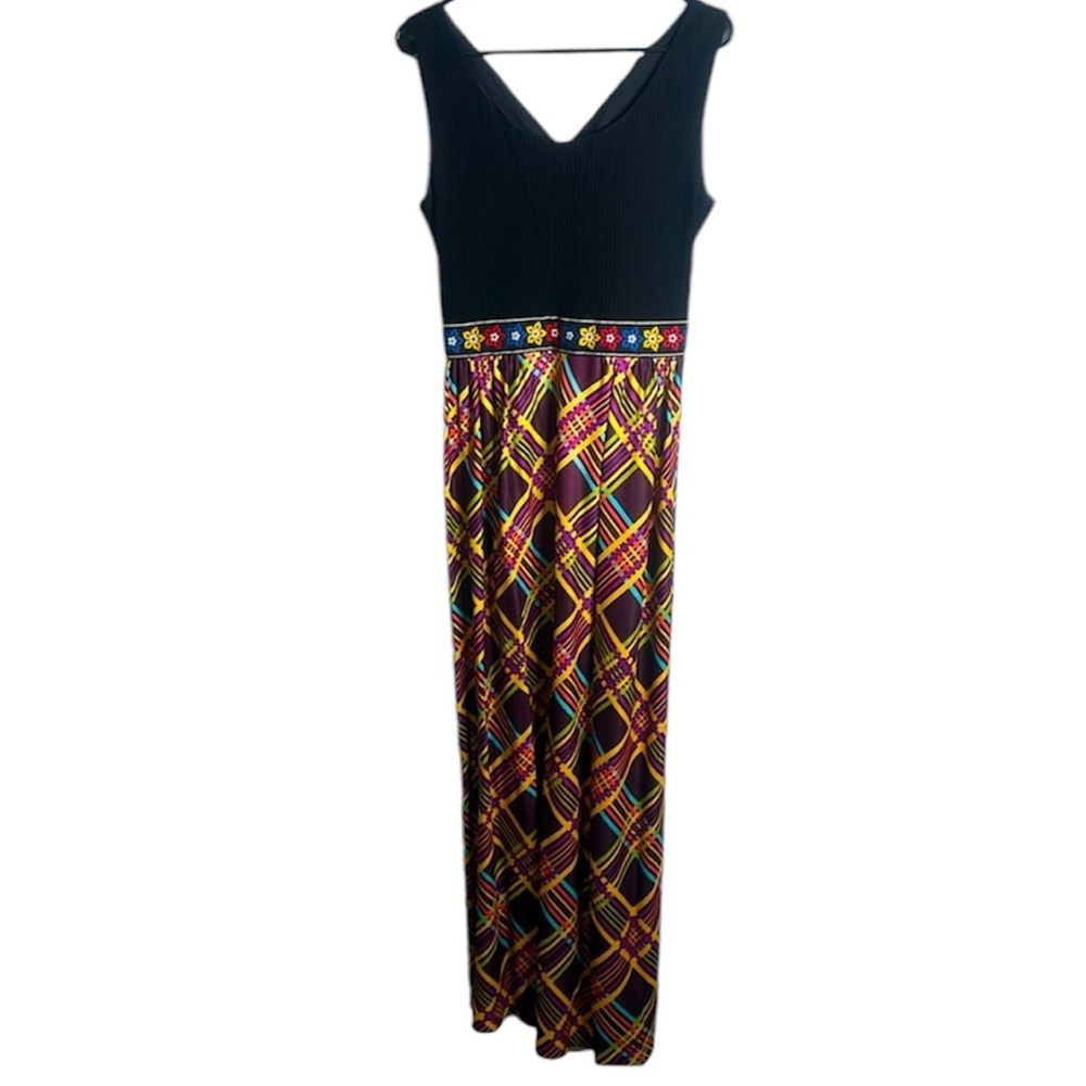 Black Sleeveless V-Neck Maxi Sundress